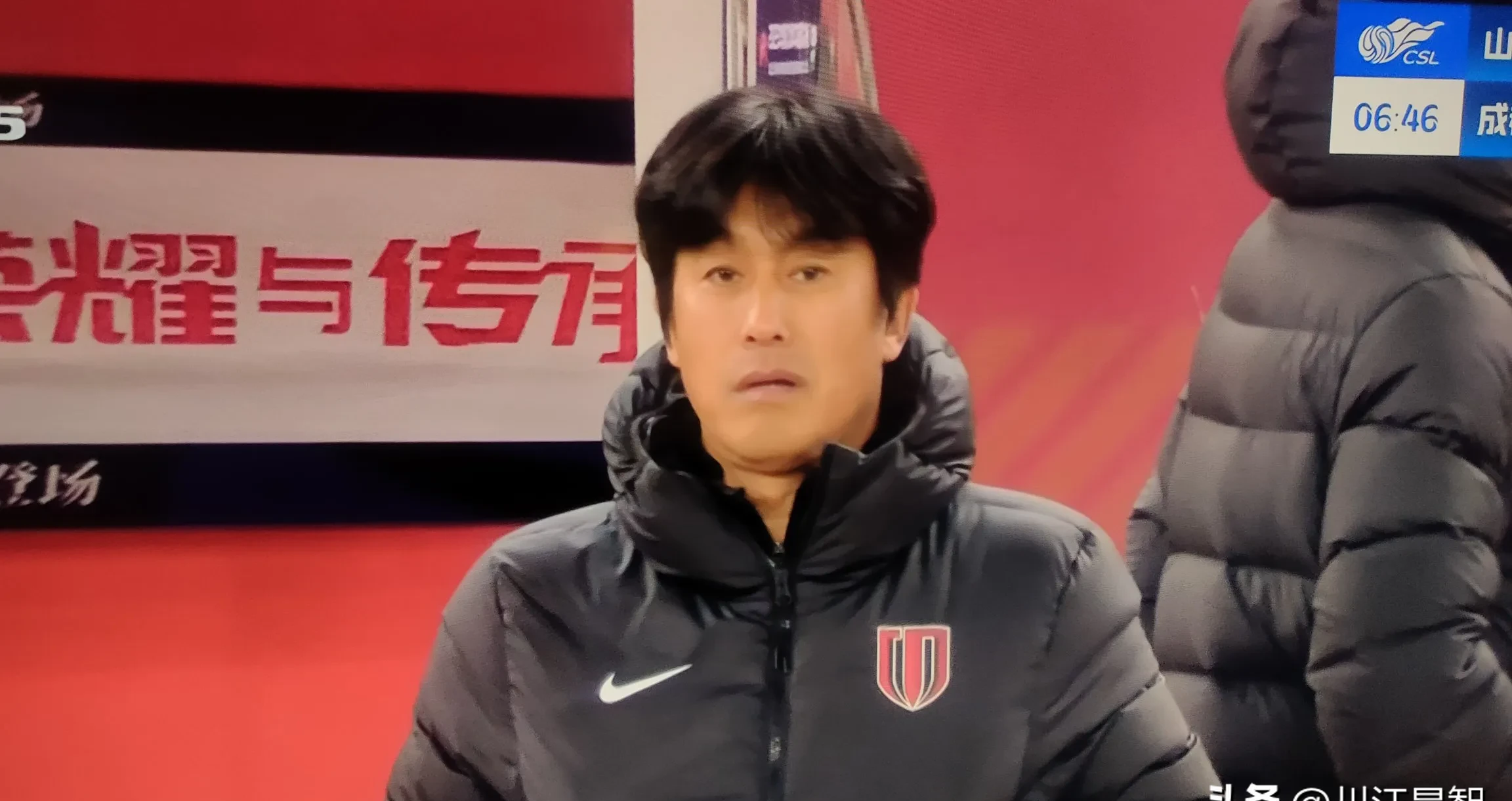 成都蓉城发布备战花絮；今夜更衣室发声；法甲任务艰巨；临场指挥获称赞(酬乐天扬州初逢席上见赠背景介绍)