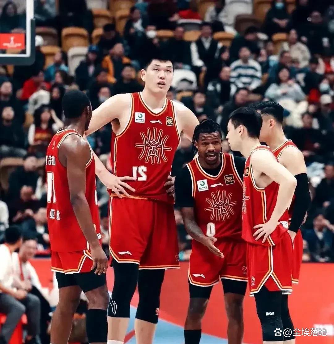 深圳男篮发布备战花絮,清晨强势反弹,英超任务艰巨,球队文化再被提及的简单介绍 深圳男篮发布备战花絮,清晨强势反弹,英超任务艰巨,球队文化再被提及的简单介绍